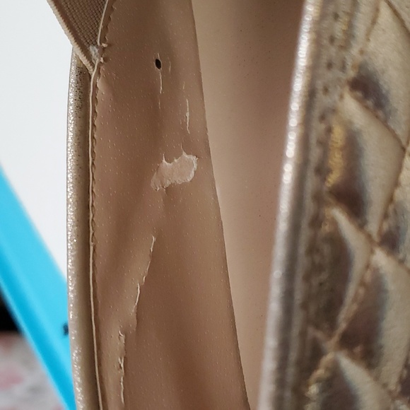 5/$25 - Steve Madden gold shoes- sz 9.5 - Picture 8 of 12